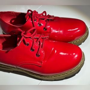 Nature Breeze Lace up Women's Chukka Booties in Red Women Size 8